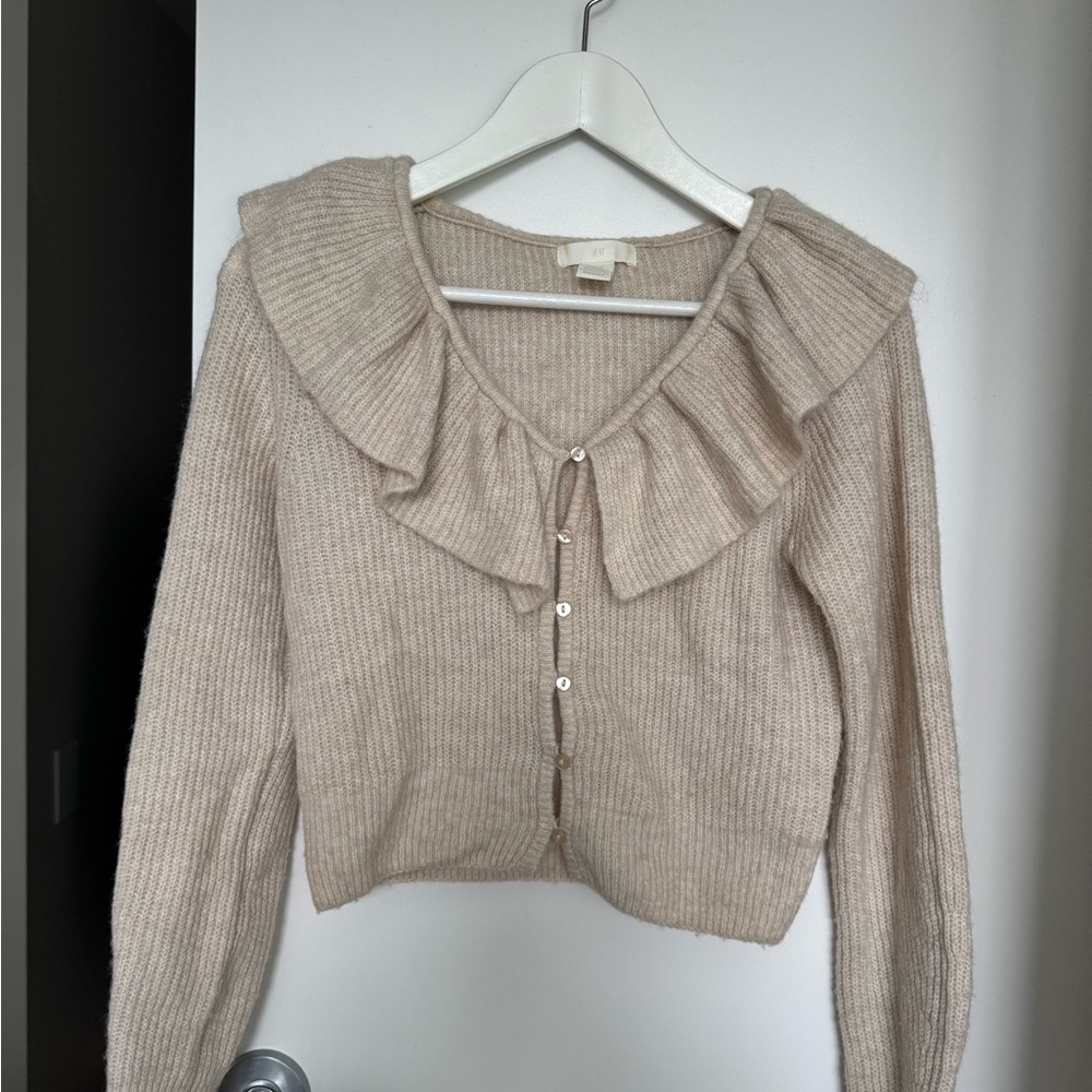 H&M Cream Ruffled Cardigan - Picture 2 of 5